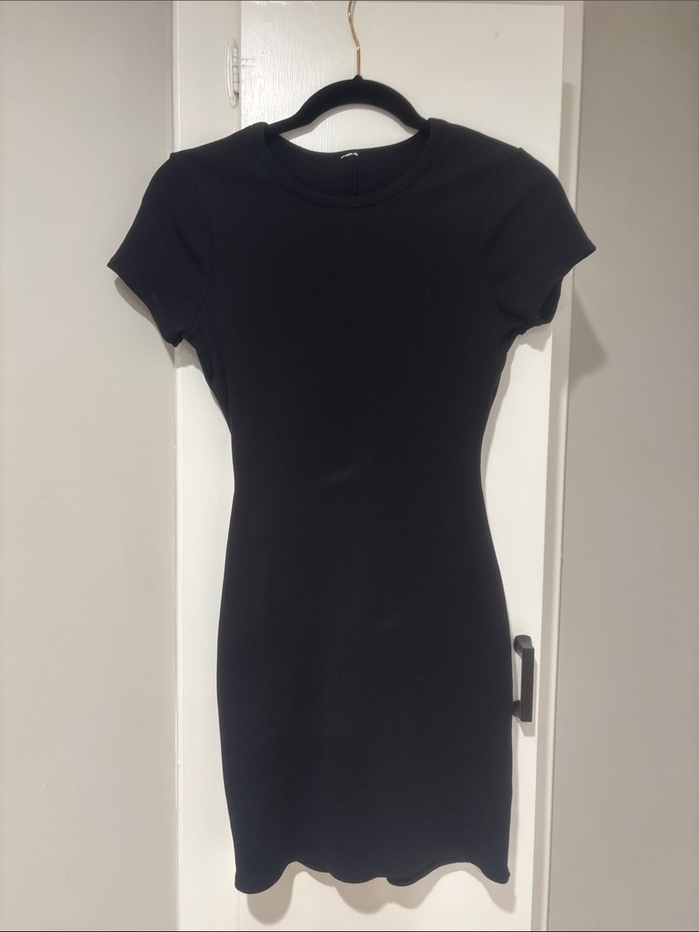 ALO Yoga Black Short Sleeve Mini Dress - Classic Crew Neck